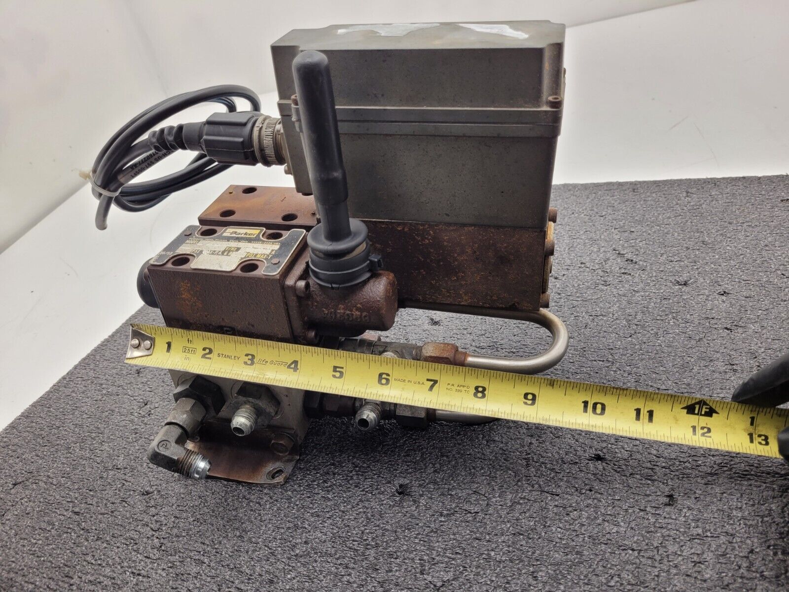 PARKER Hydraulic Proportional ISO Valve D1FHE80HCNEK0030X6114 12VDC + Override D