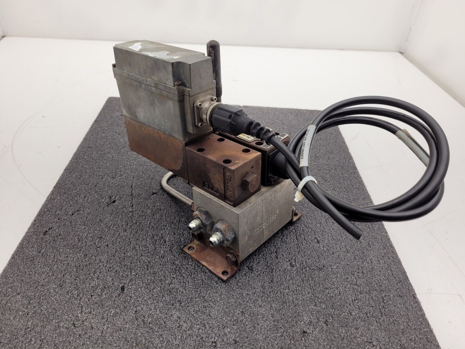 PARKER Hydraulic Proportional ISO Valve D1FHE80HCNEK0030X6114 12VDC + Override D