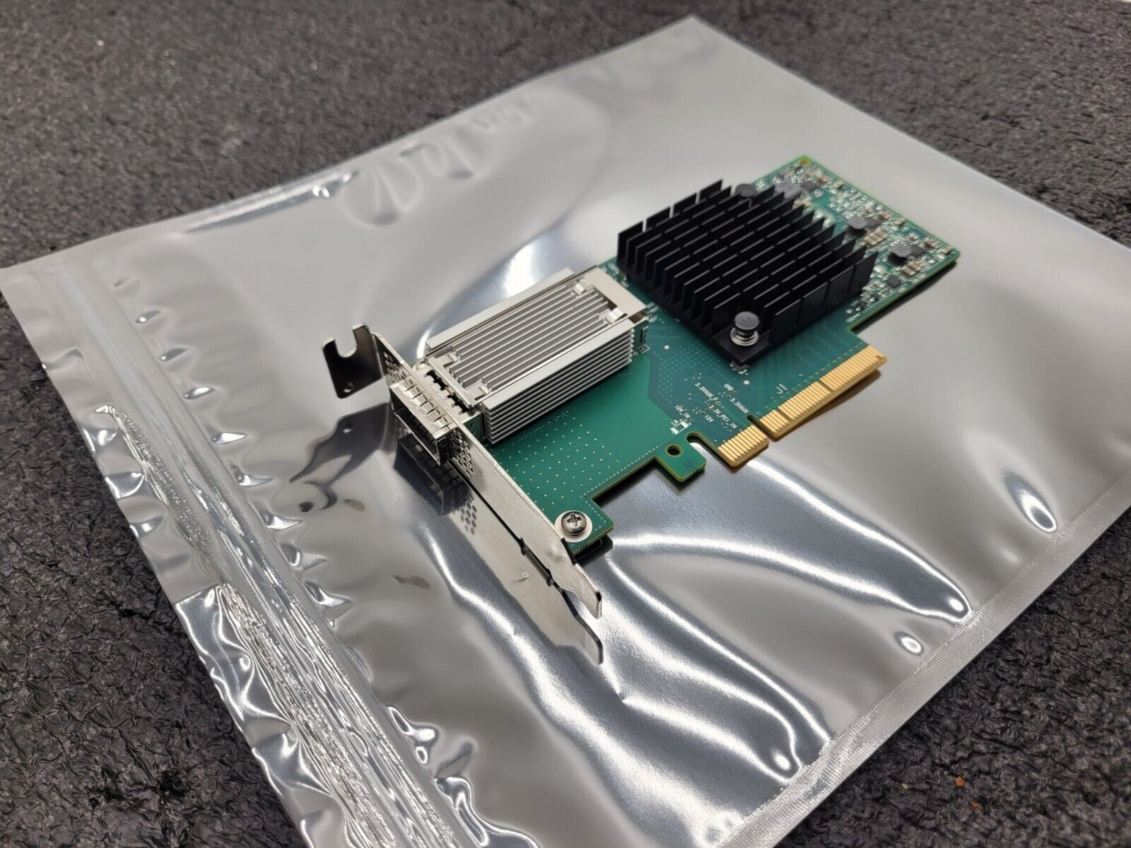 Mellanox MCX4131A-GCAT 50GBe Single Port QSFP28 PCI-e NIC ConnectX-4 LX