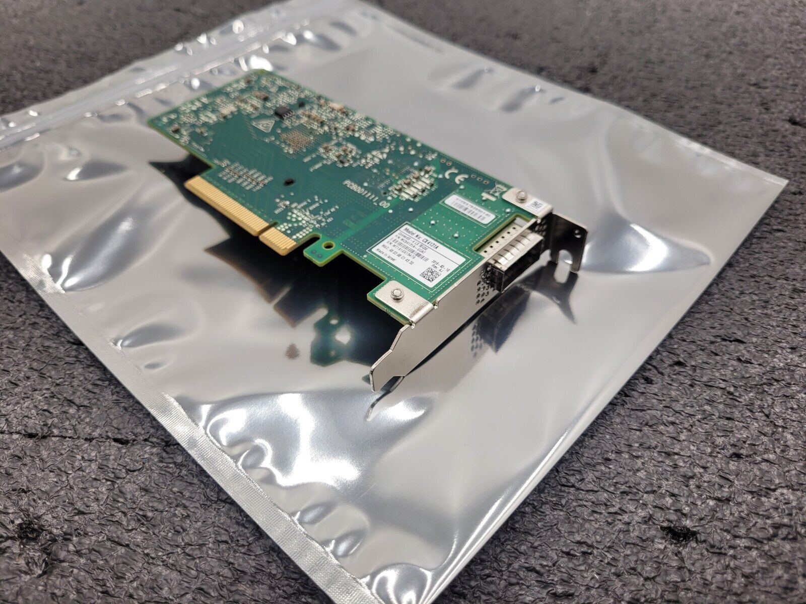 Mellanox MCX4131A-GCAT 50GBe Single Port QSFP28 PCI-e NIC ConnectX-4 LX