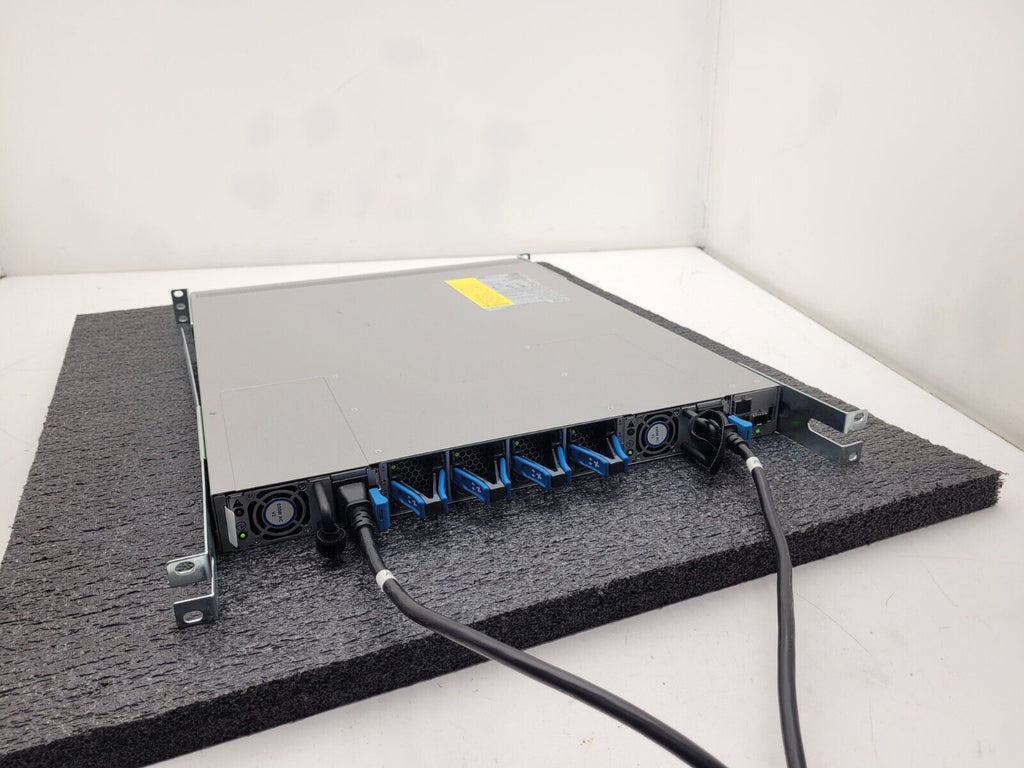Cisco Nexus 3232C N3K-C3232C 32-Port 100G QSFP28 Network Switch Full Fans & PSUs