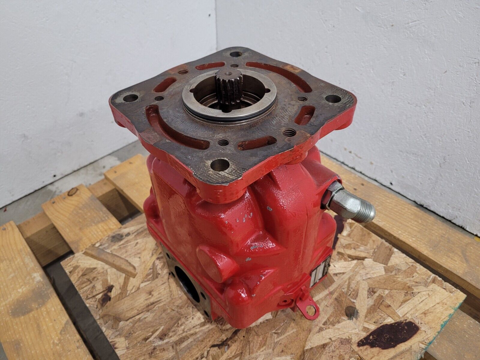 Norcan Sauer Danfoss Hydraulic Pump ERL100BLS2520NNN3 Has Spline Damage Rebuild