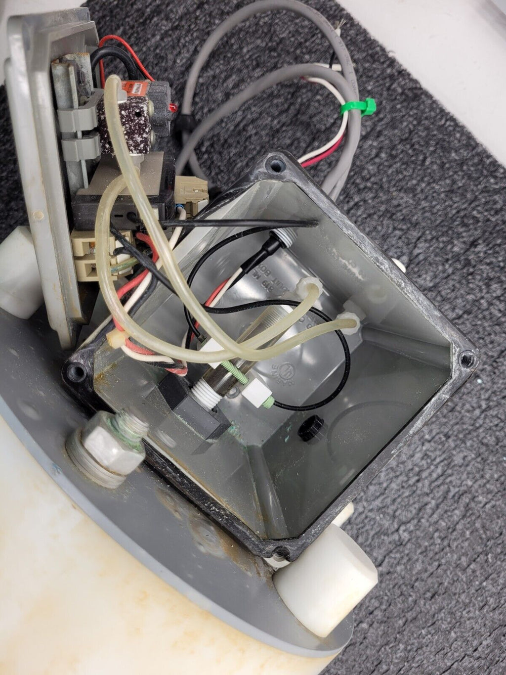 High Purity Chemical Expansion Tank w/ Level Sensor