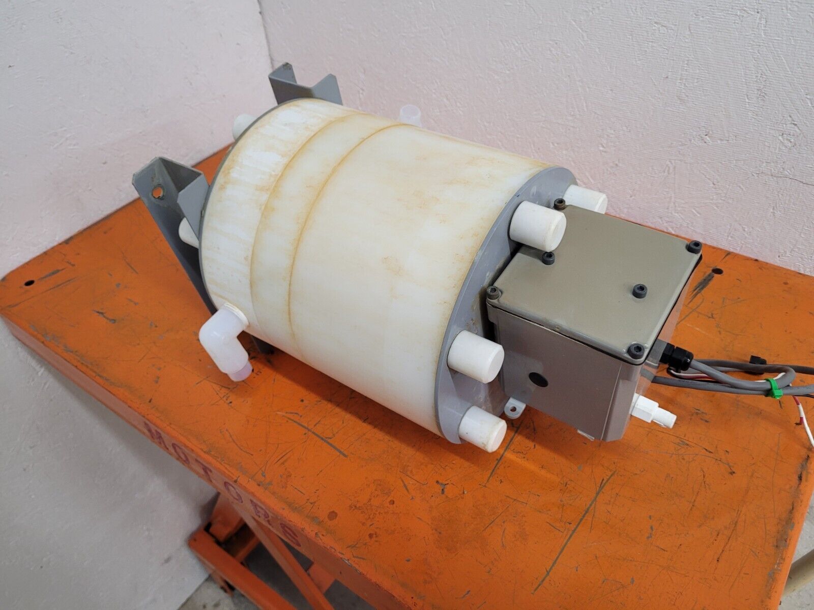 High Purity Chemical Expansion Tank w/ Level Sensor