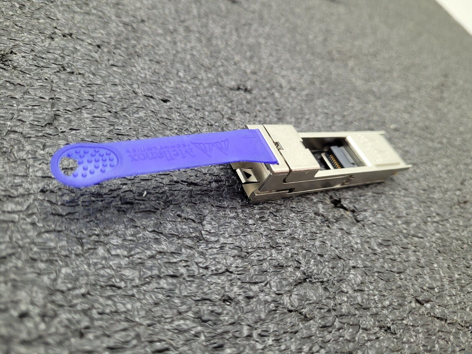 Mellanox NVIDIA MAM1Q00A-QSA Cable Adapter 40Gb/s to 10Gb/s QSFP to SFP+