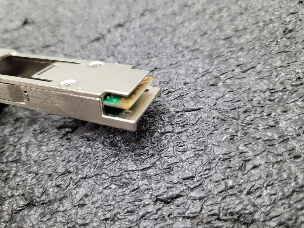 Mellanox NVIDIA MAM1Q00A-QSA Cable Adapter 40Gb/s to 10Gb/s QSFP to SFP+