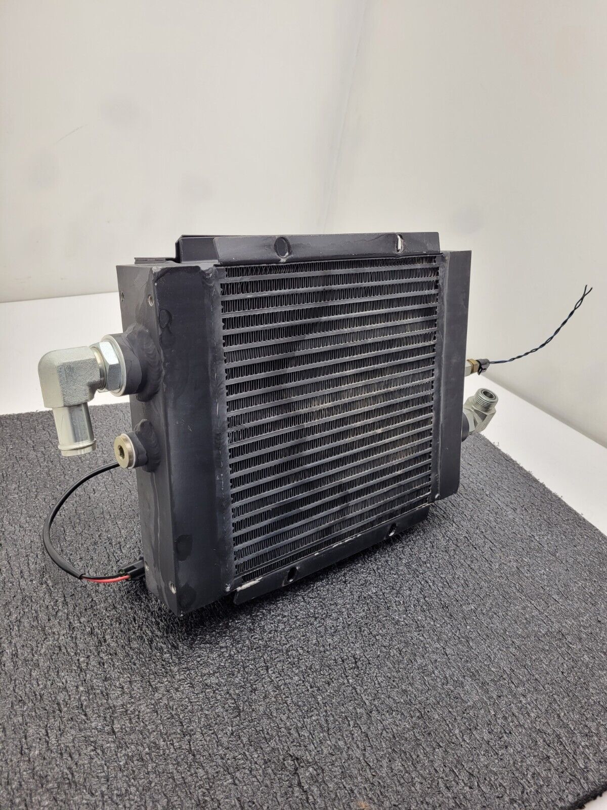 Adams Thermal Systems Hydraulic Oil Cooler Radiator 24105 + 12VDC Fan C