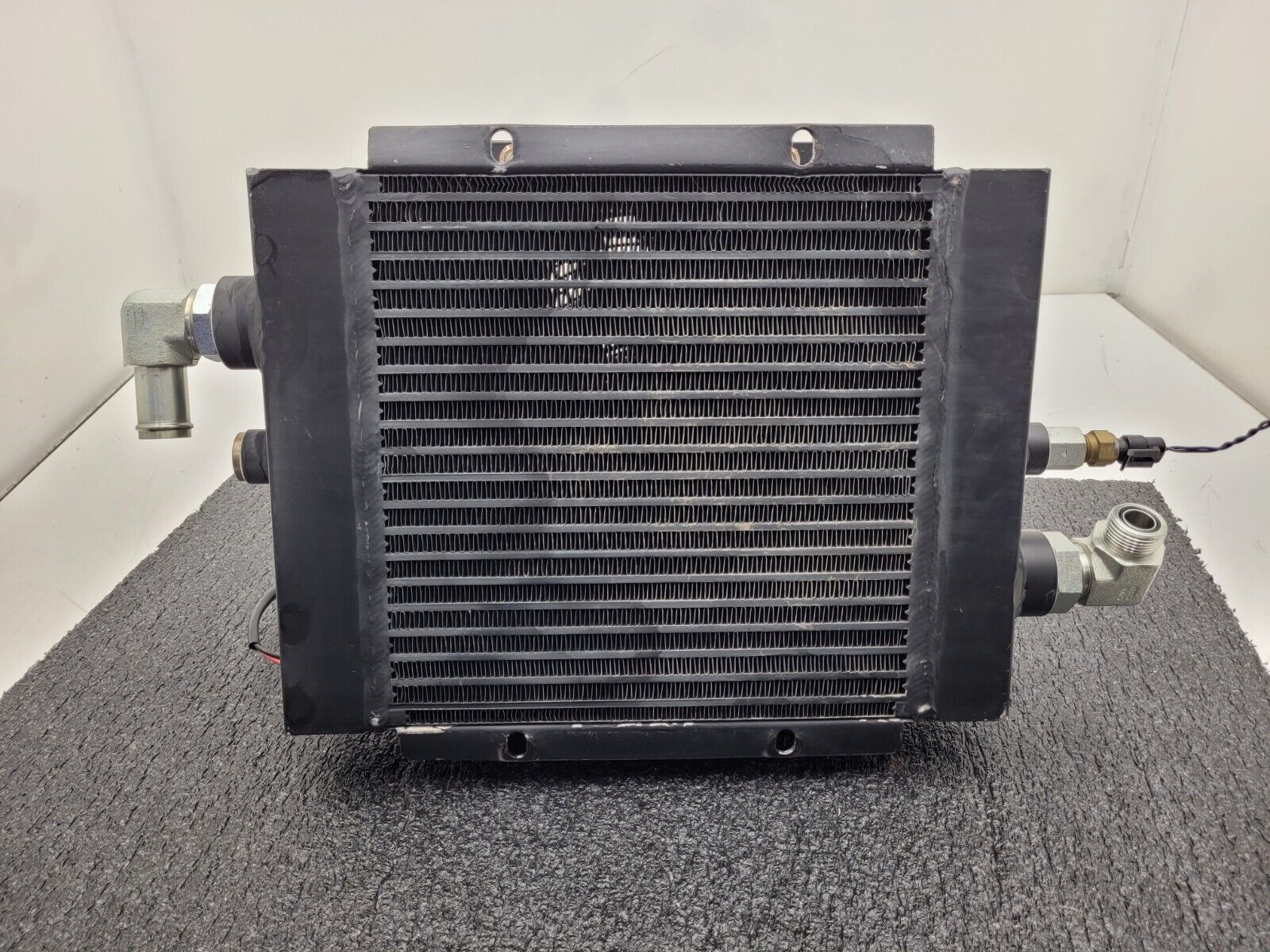 Adams Thermal Systems Hydraulic Oil Cooler Radiator 24105 + 12VDC Fan C