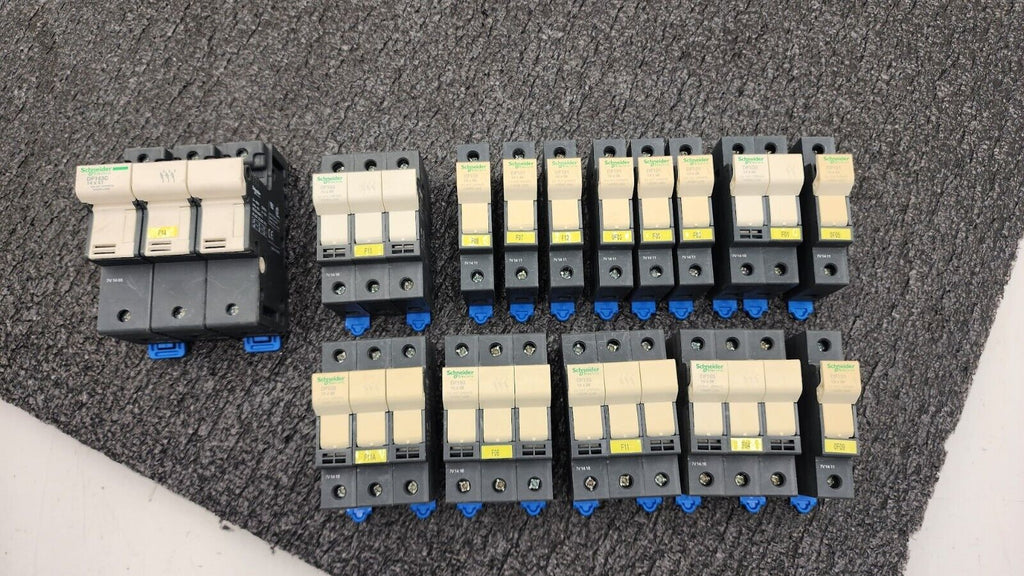 Schneider Electric DF101 DF103 DF143 Lot of 15 Fuse Holders w/ assorted fuses