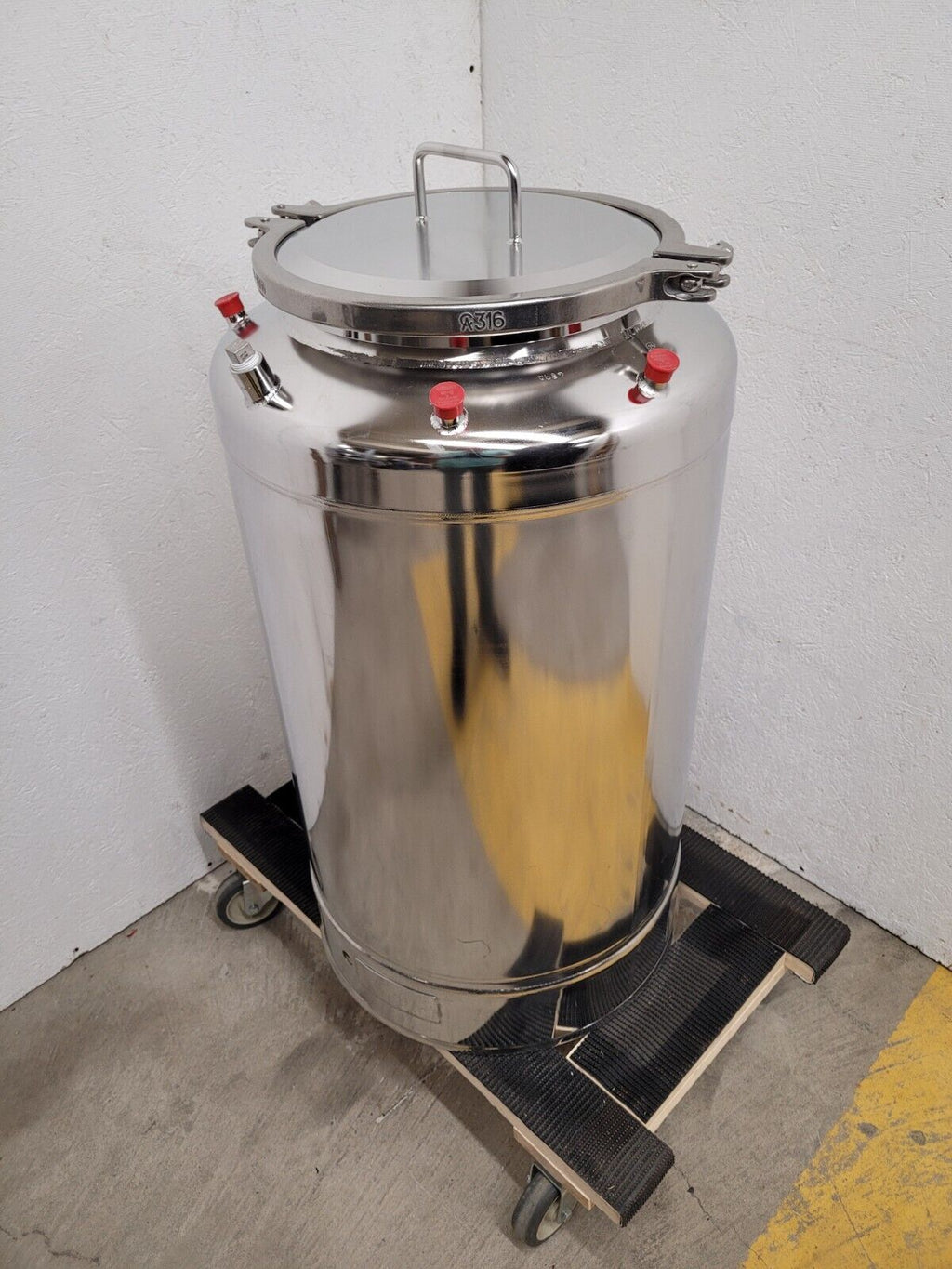 18" OD 30 Gal 100PSI MAWP Stainless Steel Pressure Tank, lid,  SS Tank w/ certs