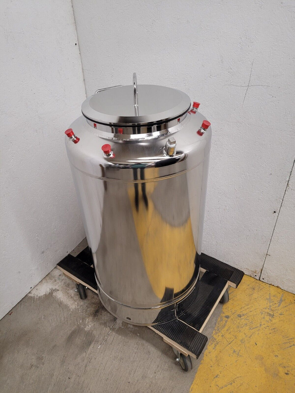 18" OD 30 Gal 100PSI MAWP Stainless Steel Pressure Tank, lid,  SS Tank w/ certs