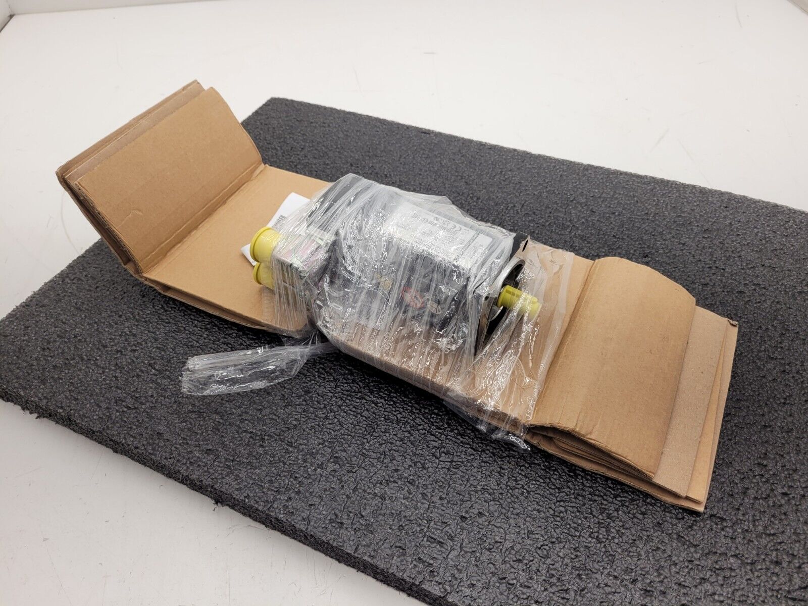 Schneider Electric Servo Motor SH30701P02A2000 for PacDrive 3 Drives Lexium 52