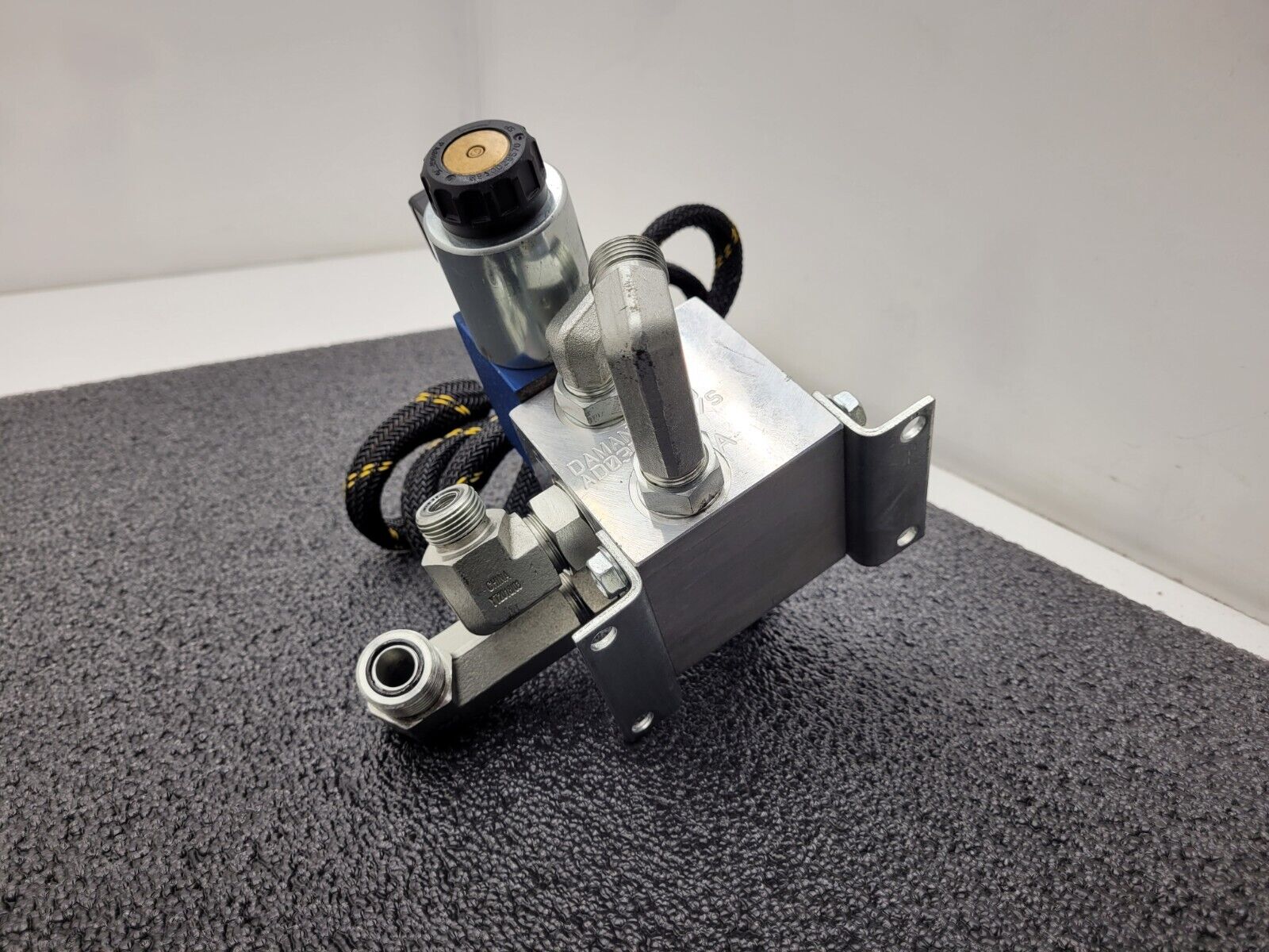 Rexroth Hydraulic Solenoid Directional Spool Valve 4WE 6 H62/EG12N9K4/62