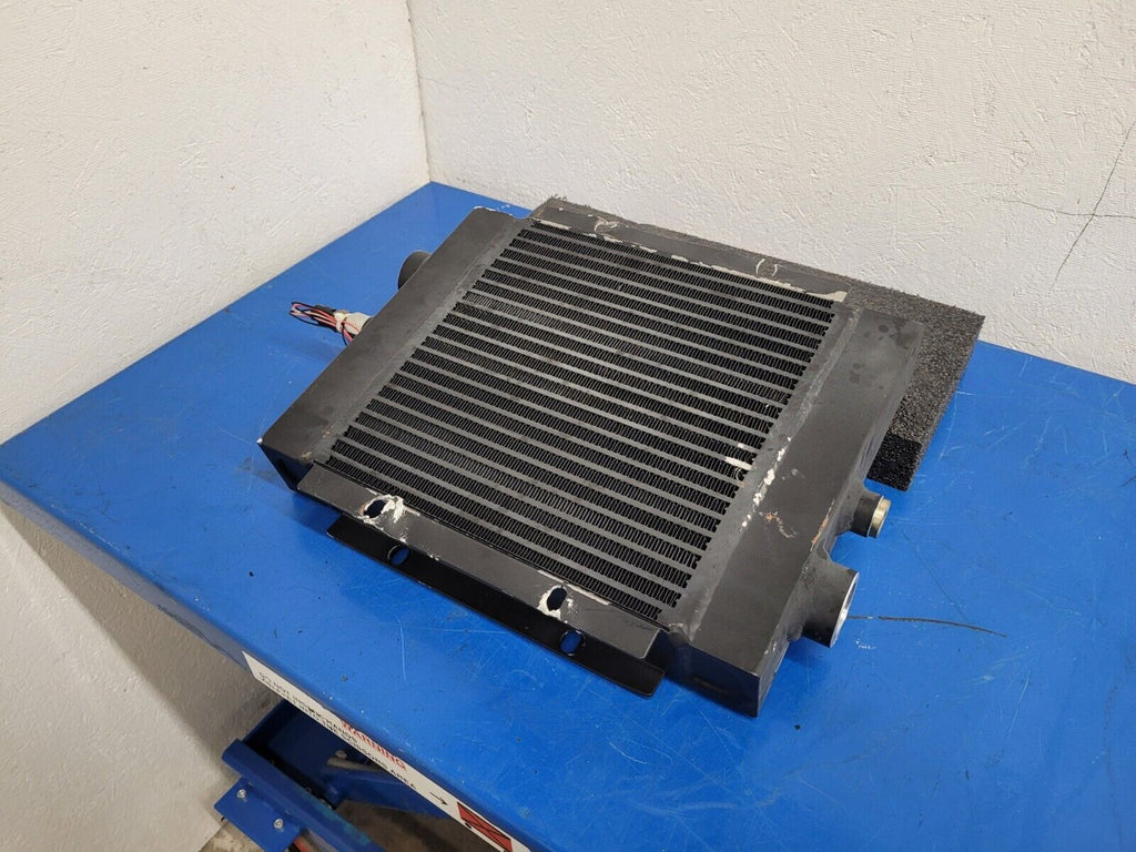 American Cooling Systems Hydraulic Oil Cooler Radiator 24714AM Damaged Mounts F