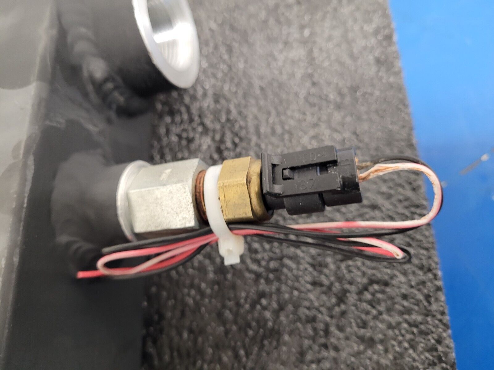 American Cooling Systems Hydraulic Oil Cooler Radiator 24714AM Damaged Mounts F