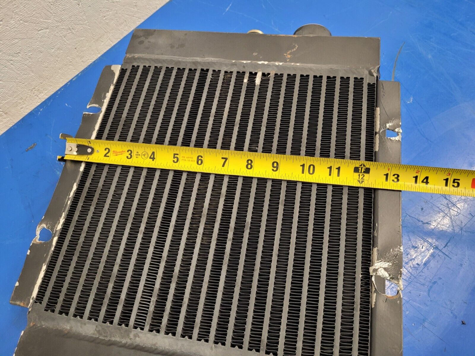 American Cooling Systems Hydraulic Oil Cooler Radiator 24714AM Damaged Mounts F