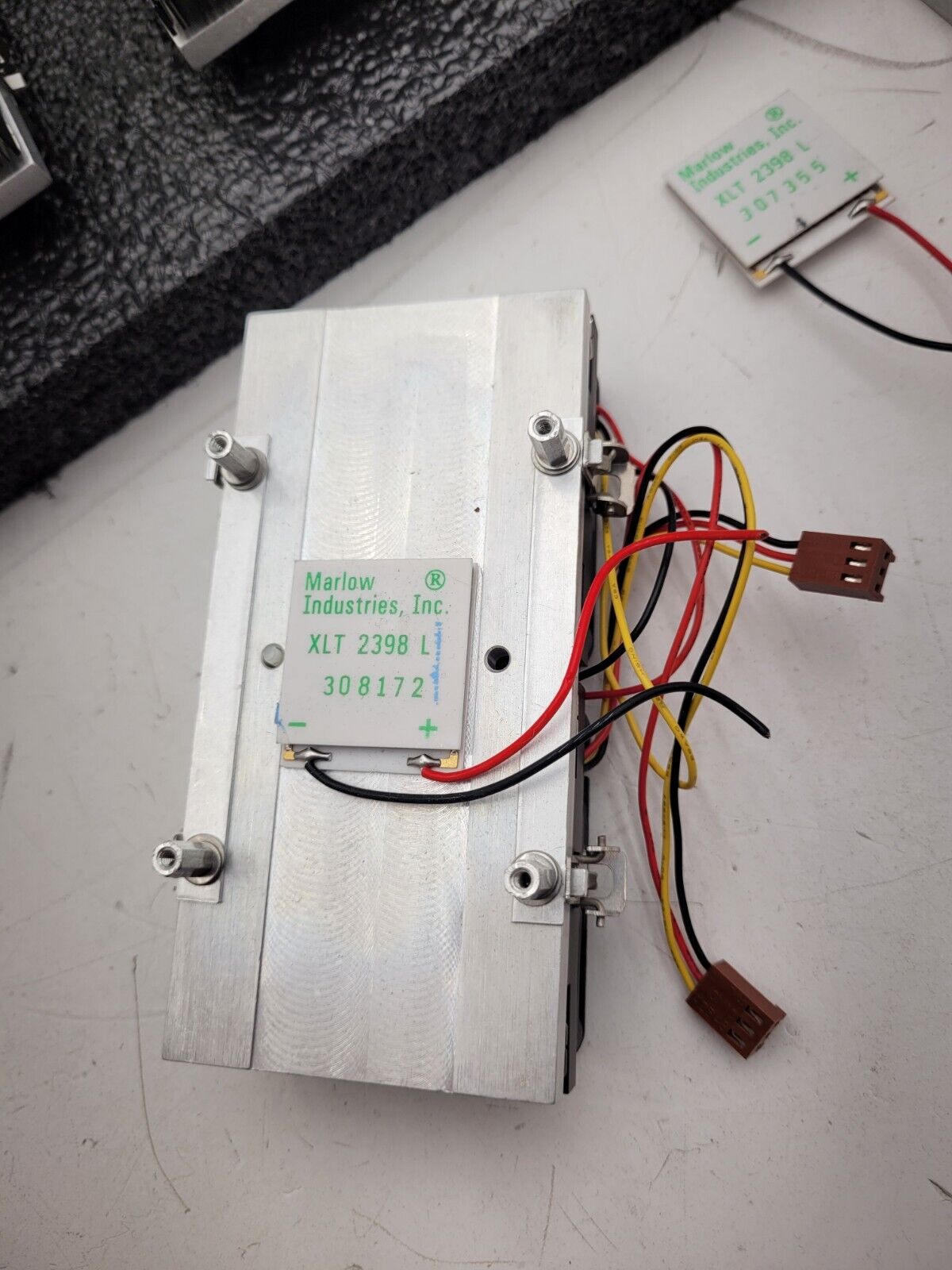 Lot 16+ Marlow Industries Thermoelectric Cooler Peltier XLT-2398 L Fans Heatsink