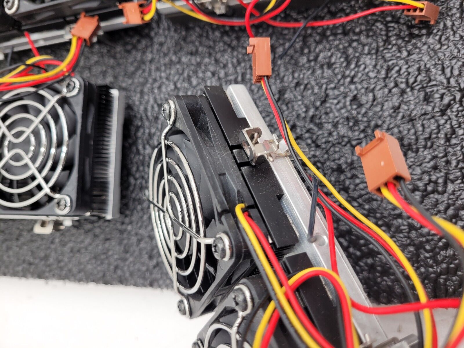 Lot 16+ Marlow Industries Thermoelectric Cooler Peltier XLT-2398 L Fans Heatsink