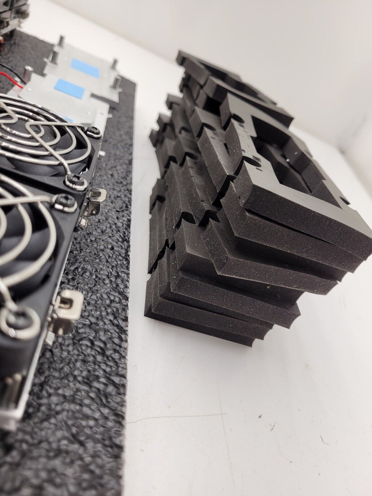Lot 16+ Marlow Industries Thermoelectric Cooler Peltier XLT-2398 L Fans Heatsink