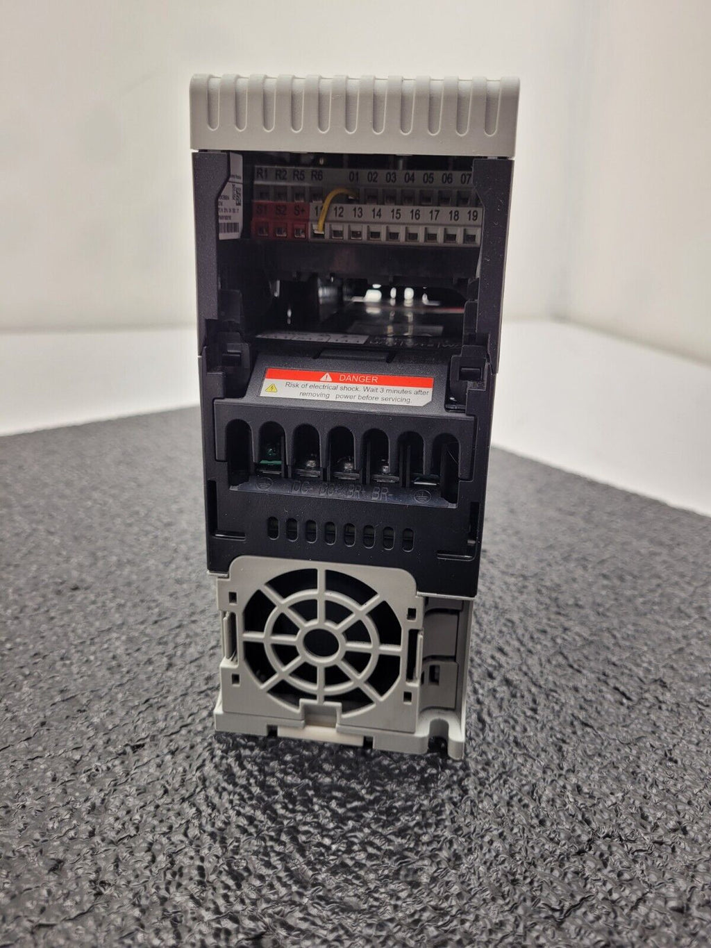 Allen Bradley 25B-D6P0N104 /A PowerFlex 525 EtherNet AC Drive 480V 6A 3HP 2.2kW