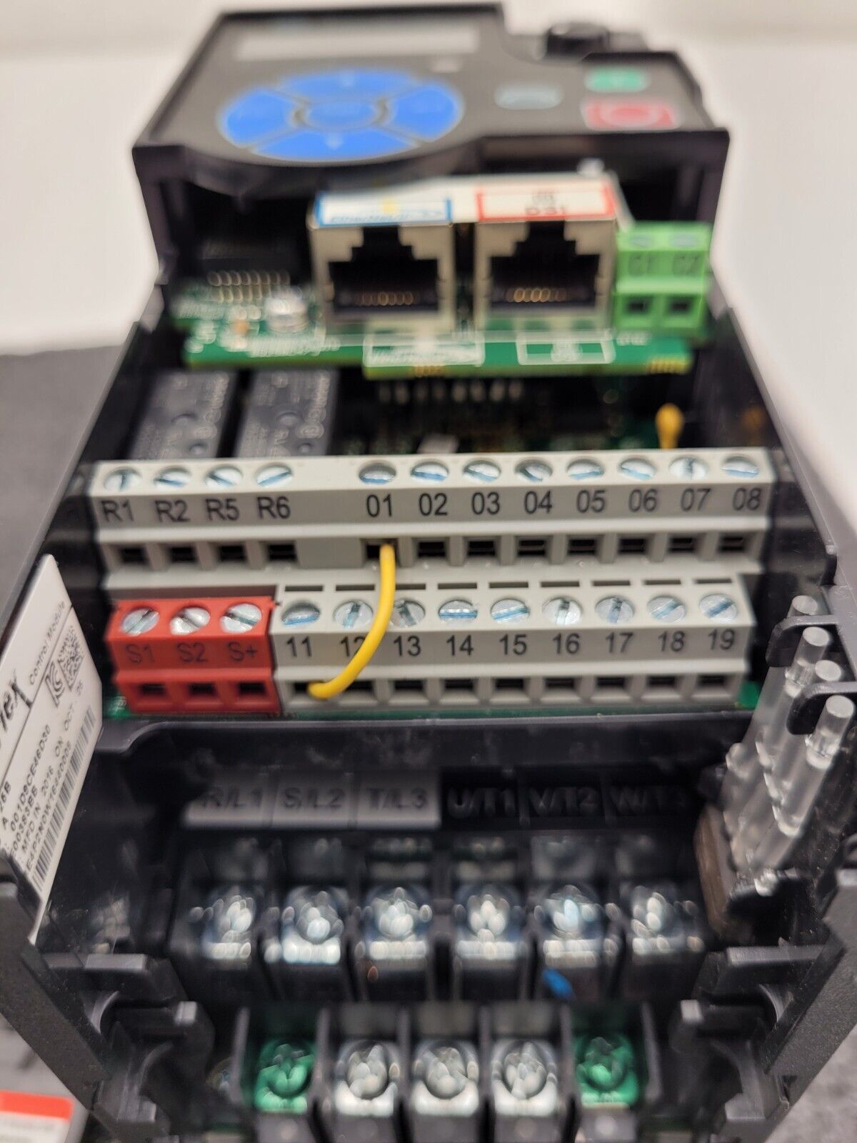 Allen Bradley 25B-E4P2N104 /A PowerFlex 525 EtherNet AC Drive 480V 6A 3HP 2.2kW