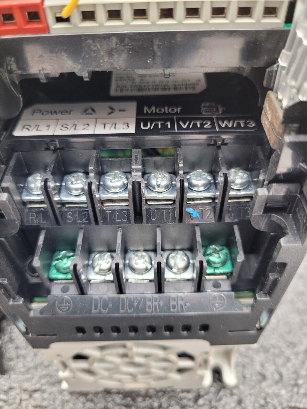 Allen Bradley 25B-E4P2N104 /A PowerFlex 525 EtherNet AC Drive 480V 6A 3HP 2.2kW