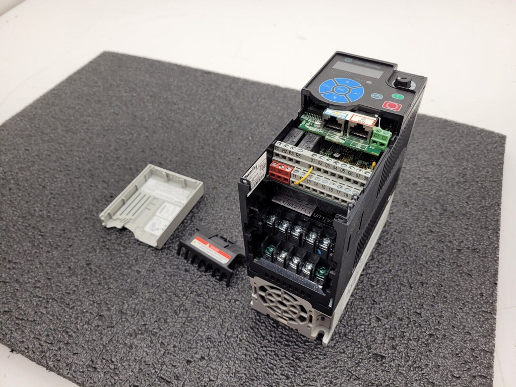 Allen Bradley 25B-E4P2N104 /A PowerFlex 525 EtherNet AC Drive 480V 6A 3HP 2.2kW