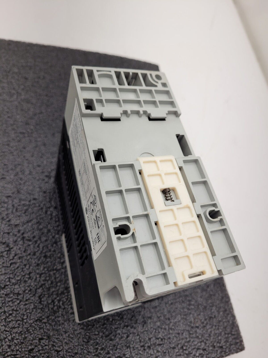 Allen Bradley 25B-E4P2N104 /A PowerFlex 525 EtherNet AC Drive 480V 6A 3HP 2.2kW