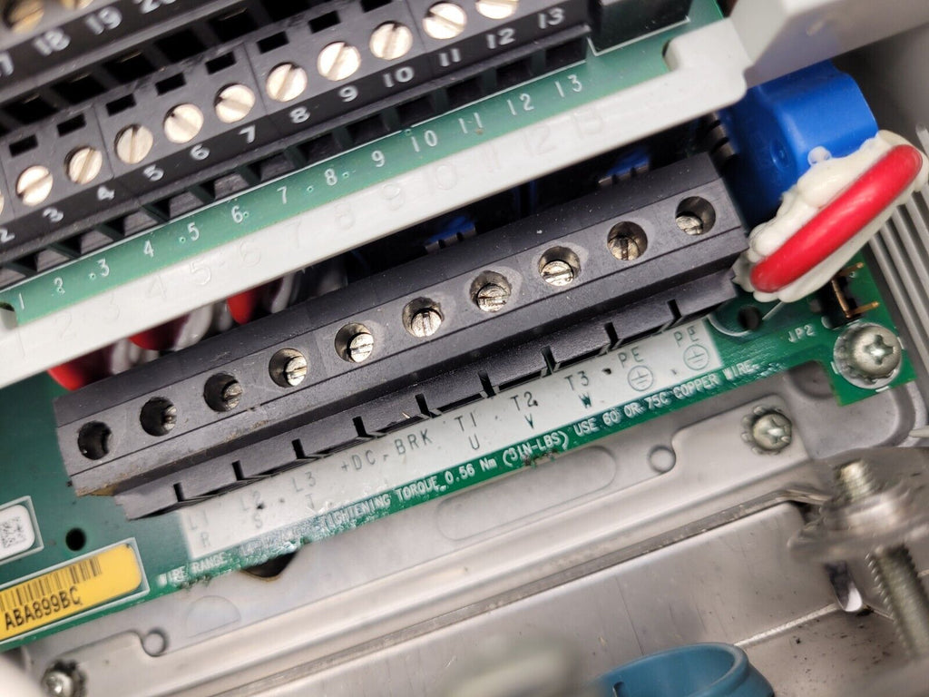 Allen Bradley 20AD5P0A0AYNNRNN /A PowerFlex 70 480V 3HP AC VFD Motor Drive