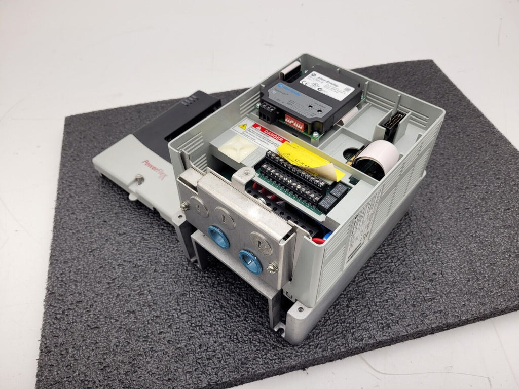 Allen Bradley 20AD5P0A0AYNNRNN /A PowerFlex 70 480V 3HP AC VFD Motor Drive