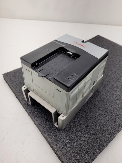 Allen Bradley 20AD8P0A0AYNNNC0 /A PowerFlex 70 480V 5HP AC VFD Motor Drive