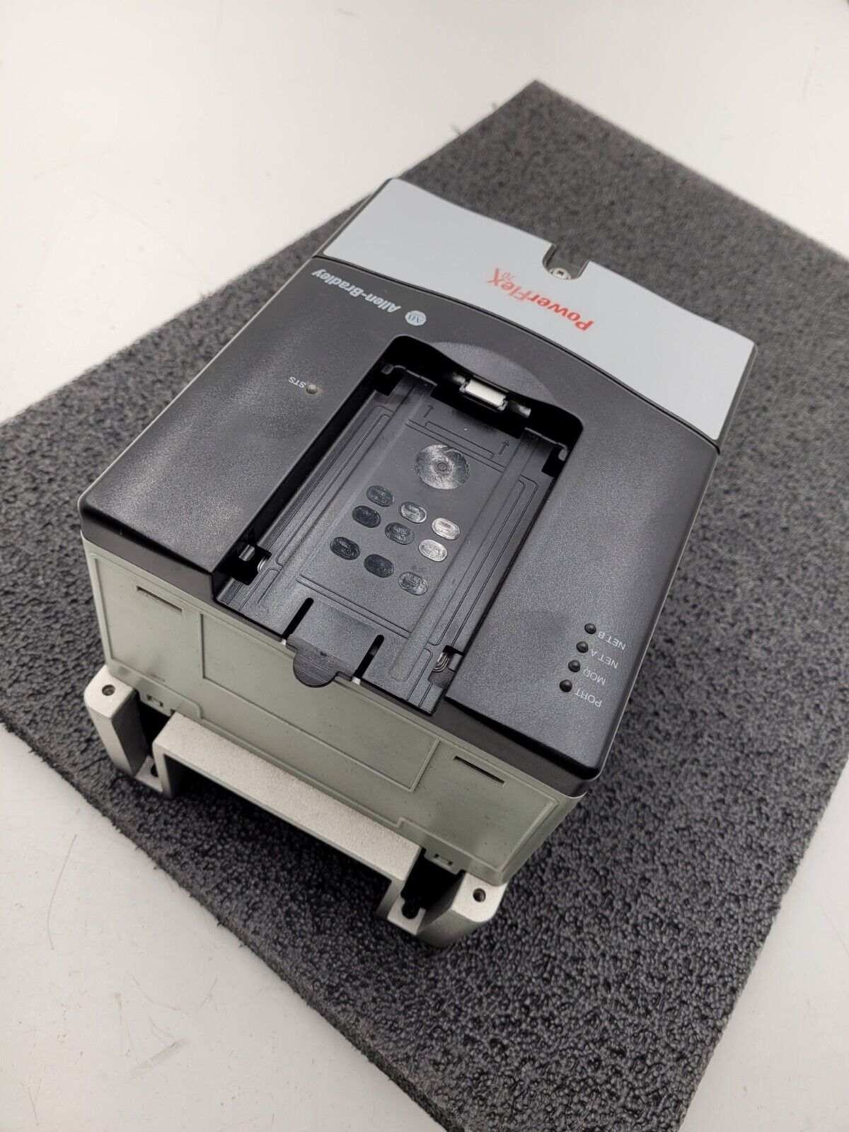 Allen Bradley 20AD8P0A0AYNNNC0 /A PowerFlex 70 480V 5HP AC VFD Motor Drive