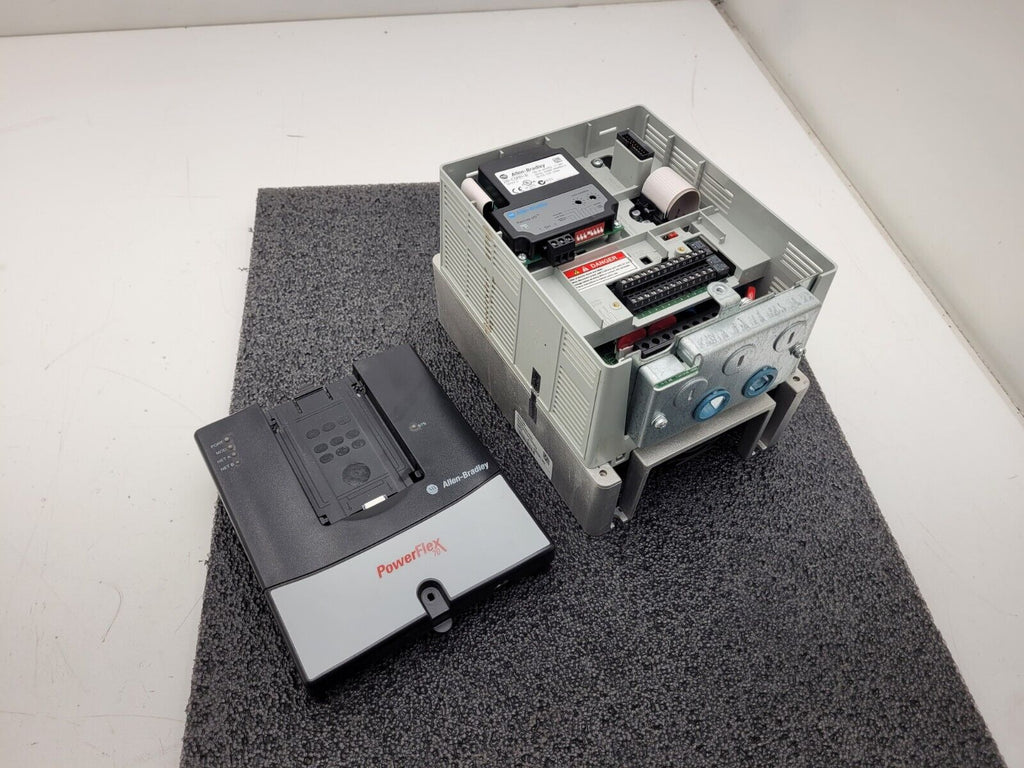 Allen Bradley 20AD8P0A0AYNNNC0 /A PowerFlex 70 480V 5HP AC VFD Motor Drive