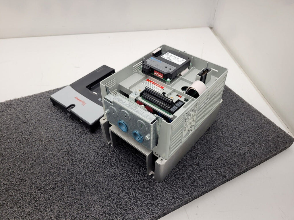 Allen Bradley 20AD8P0A0AYNNNC0 /A PowerFlex 70 480V 5HP AC VFD Motor Drive