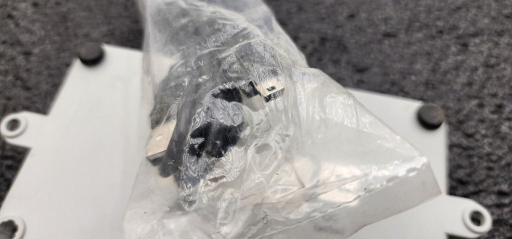 DATAQ Instruments DI-2108 Data Acquisition Kit w/ cable, power on tested