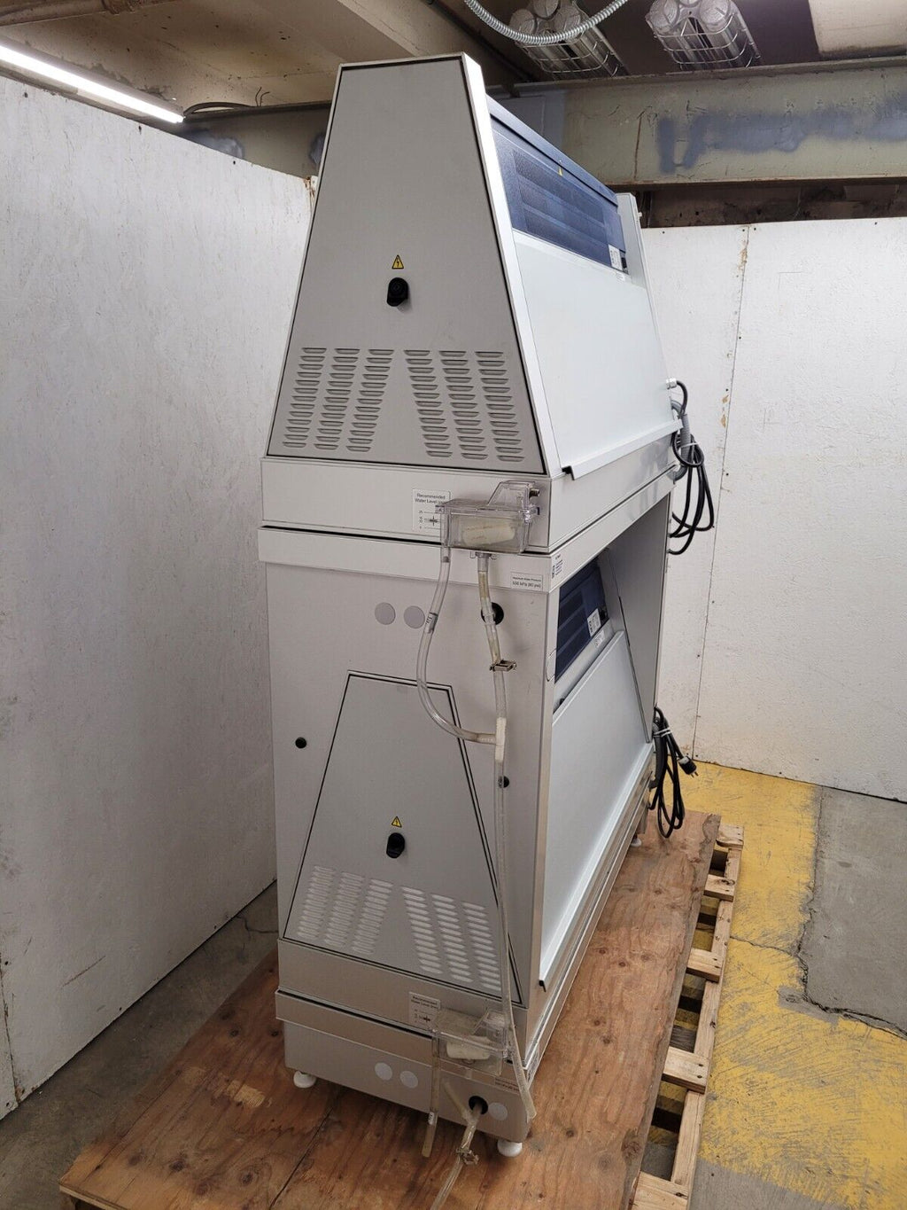 QUV QUV/se Accelerated Weather Tester UV Moisture Dew Solar Irradiance 1.8kW
