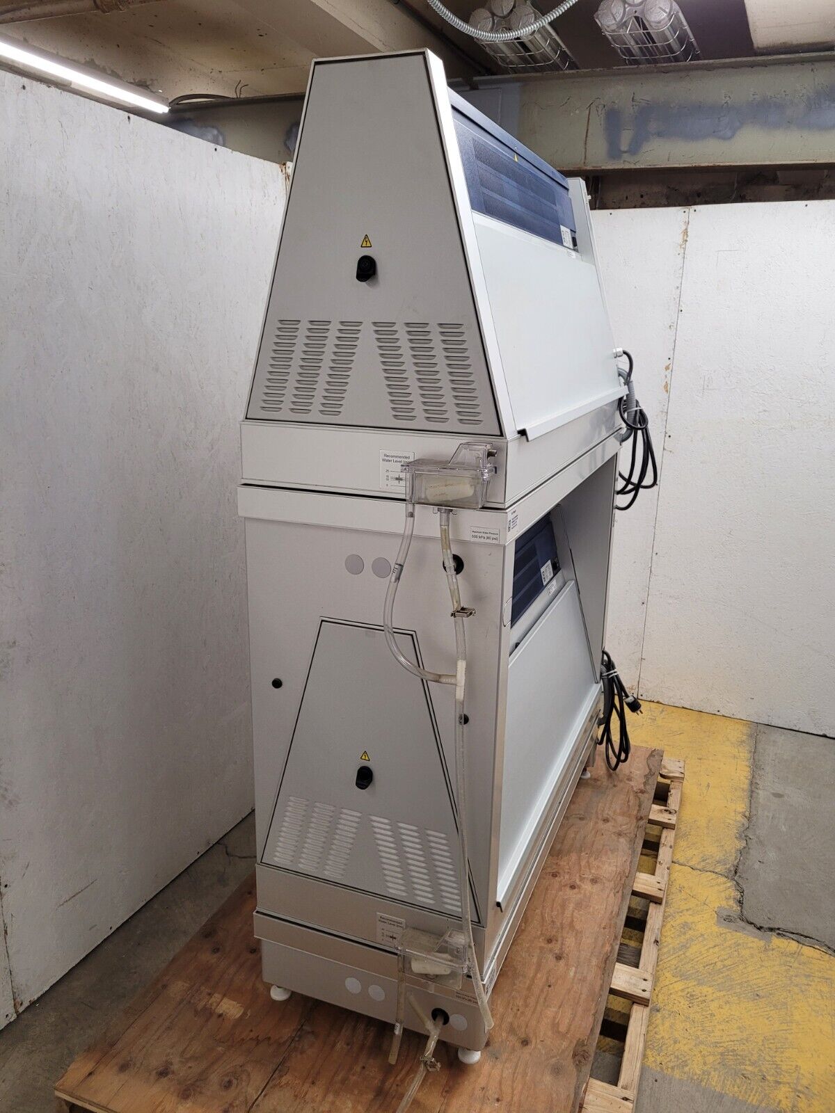 QUV QUV/se Accelerated Weather Tester UV Moisture Dew Solar Irradiance 1.8kW