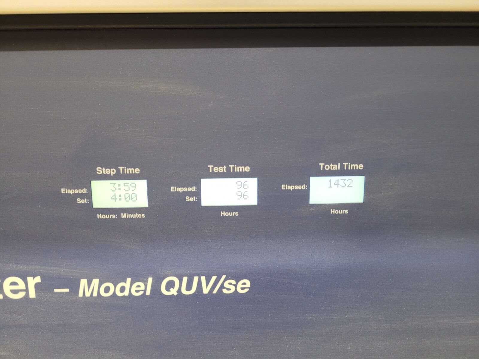 QUV QUV/se Accelerated Weather Tester UV Moisture Dew Solar Irradiance 1.8kW