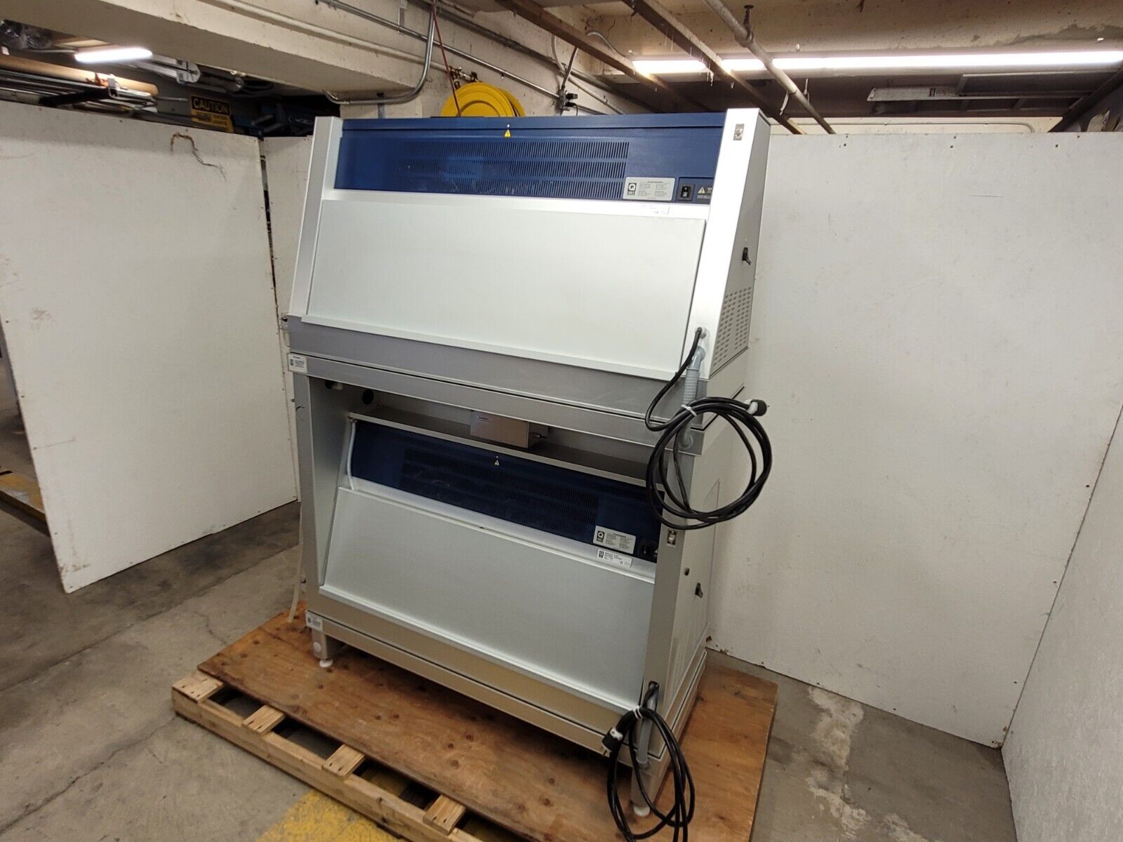 QUV QUV/se Accelerated Weather Tester UV Moisture Dew Solar Irradiance 1.8kW