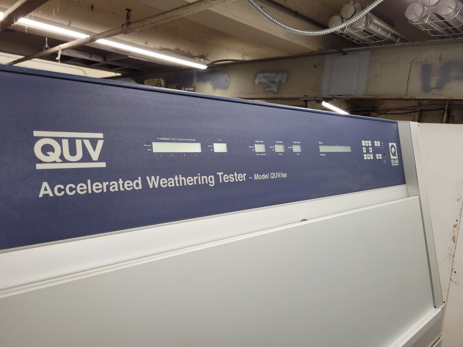QUV QUV/se Accelerated Weather Tester UV Moisture Dew Solar Irradiance 1.8kW
