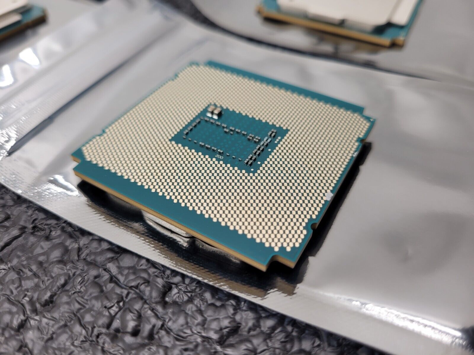 LOT OF 4x SR1XF INTEL XEON E5-2697V3 2.60GHZ 14-CORE 35MB 145W CPU PROCESSOR