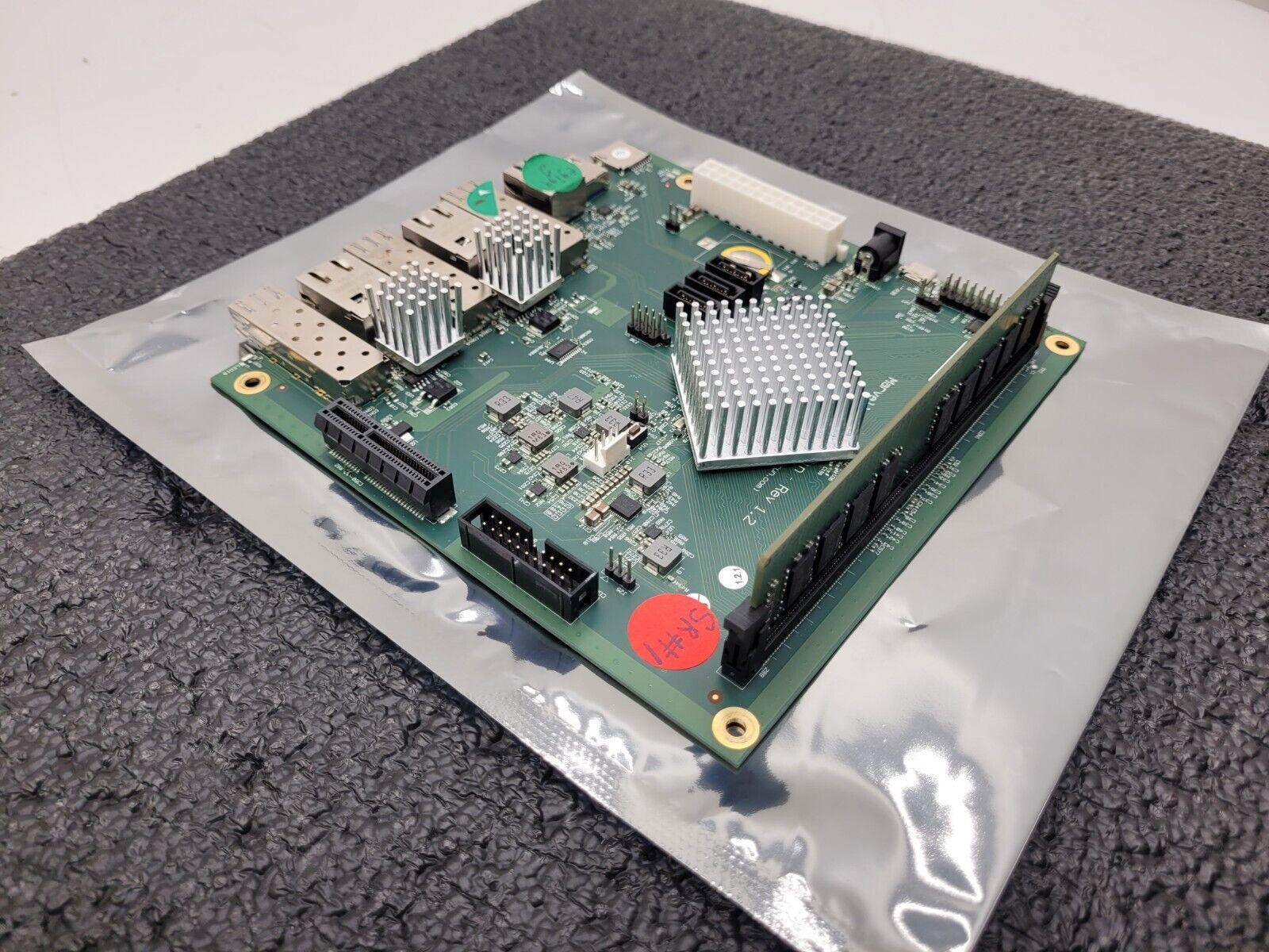 Solidrun Marvell MACCHIATOBin V 1.2 ARM A72 Coretex MRVCB8040-1.6Ghz