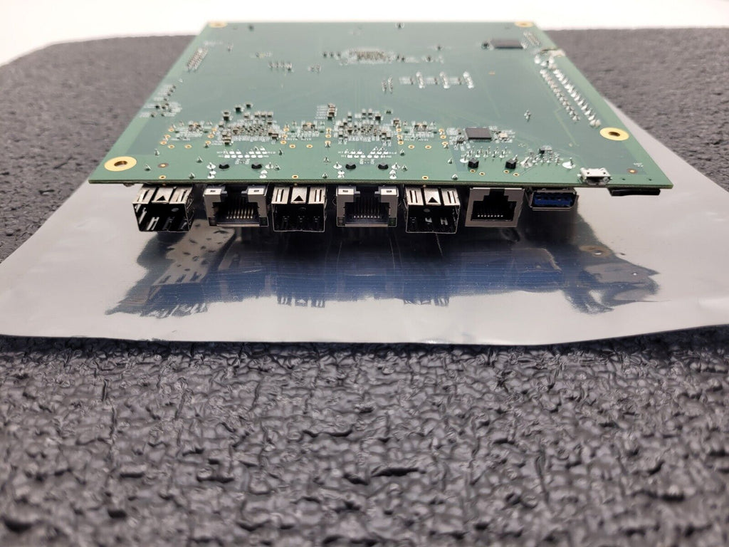 Solidrun Marvell MACCHIATOBin V 1.2 ARM A72 Coretex MRVCB8040-1.6Ghz