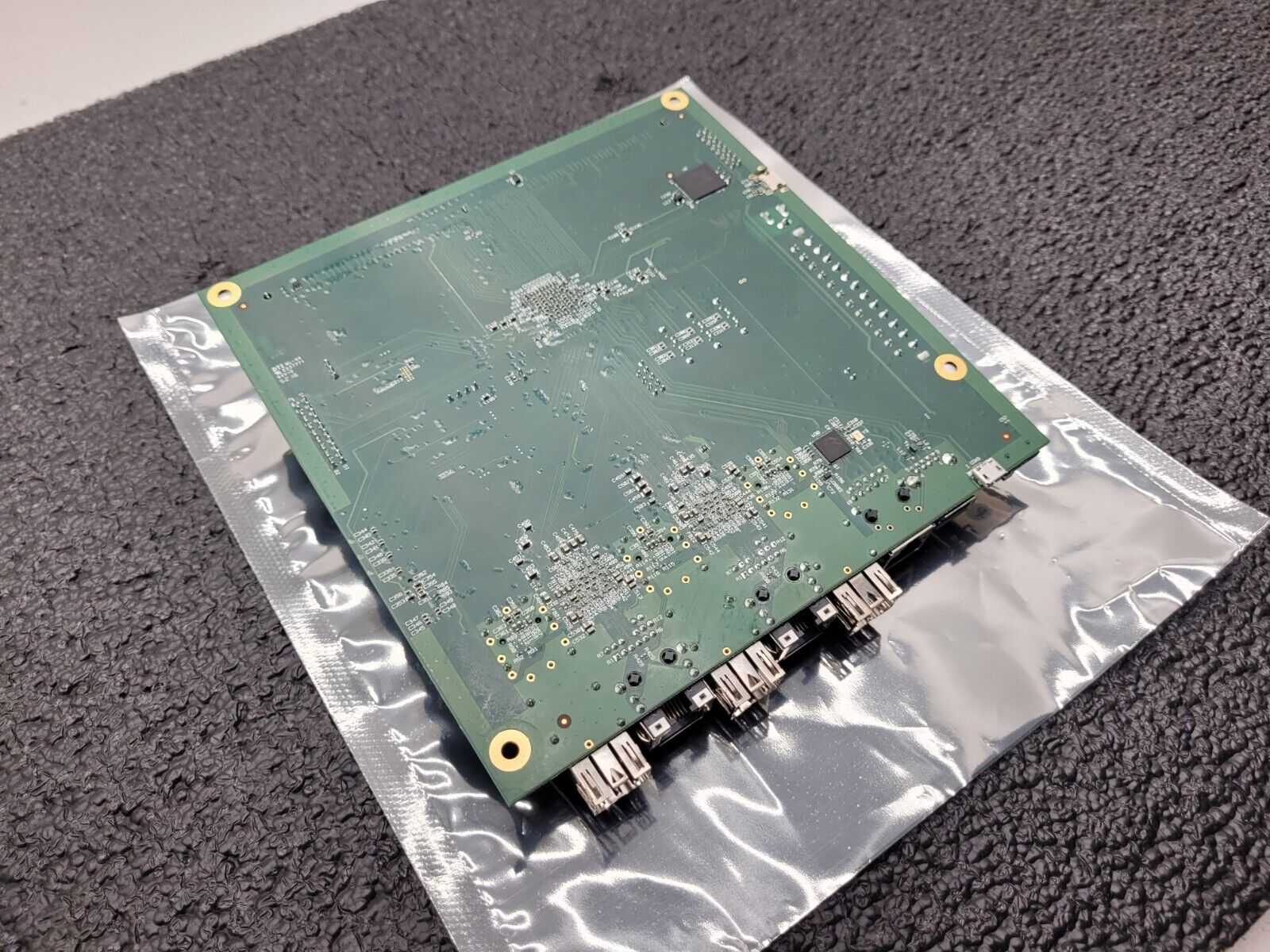 Solidrun Marvell MACCHIATOBin V 1.2 ARM A72 Coretex MRVCB8040-1.6Ghz