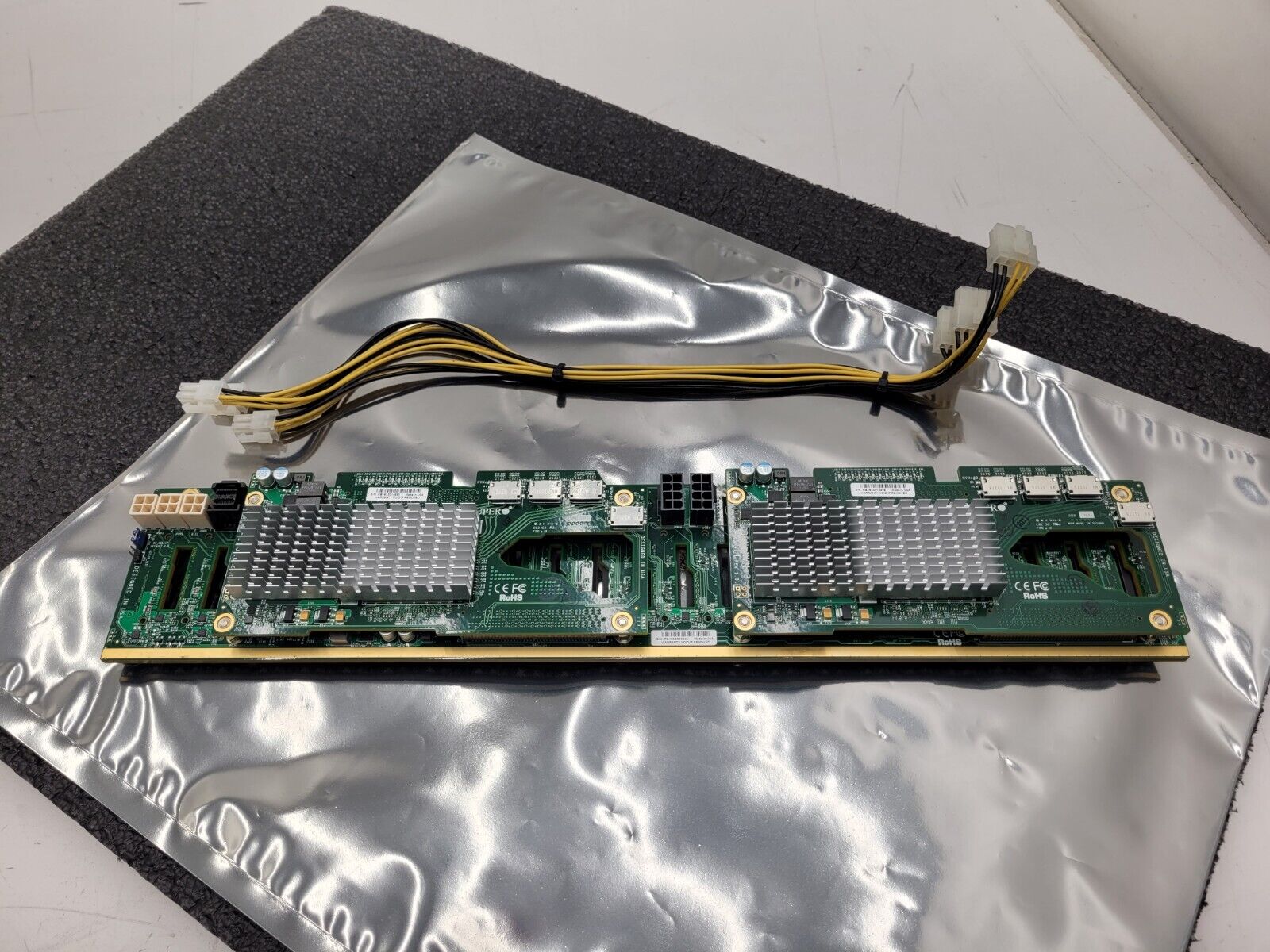 Supermicro BPN-NVME3-216EB / 2x BPN-NVME3-216EL NVME 24 Drive NVMe 2U Backplane