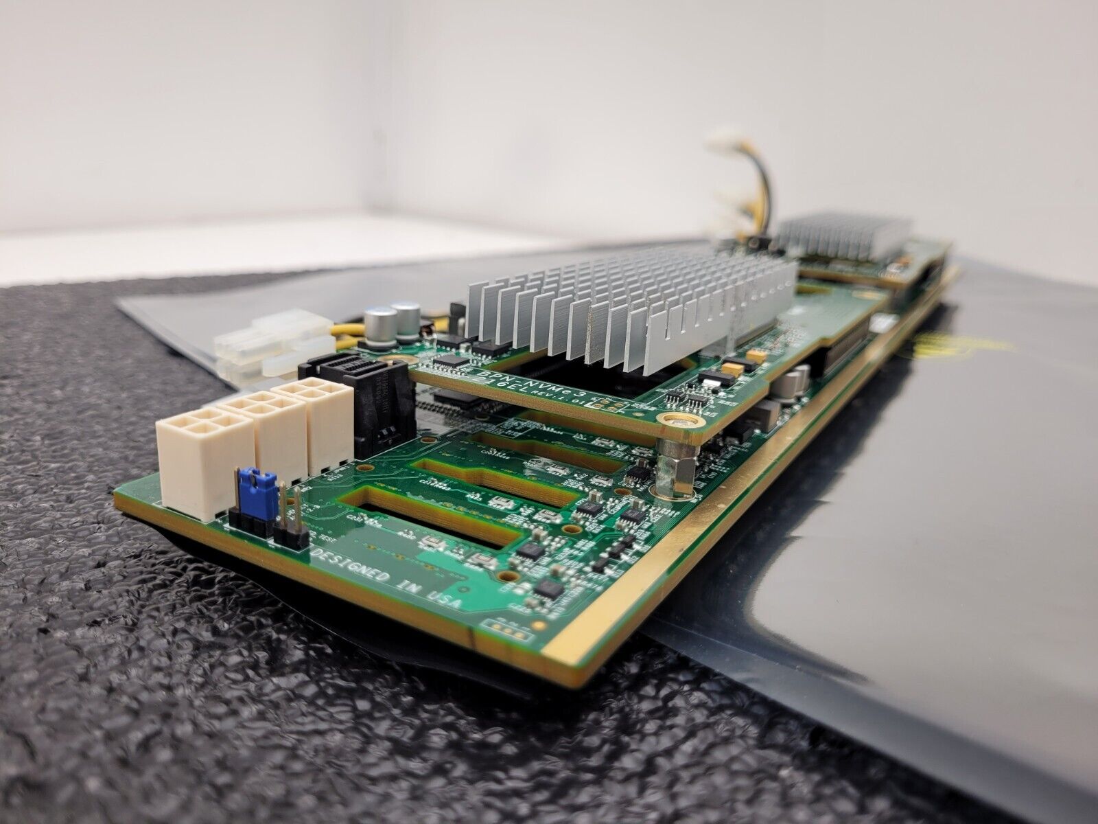 Supermicro BPN-NVME3-216EB / 2x BPN-NVME3-216EL NVME 24 Drive NVMe 2U Backplane