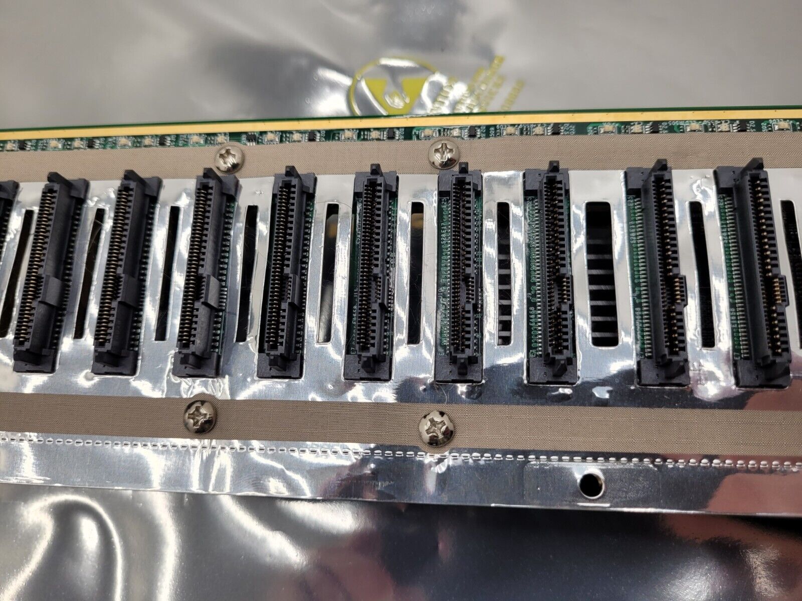 Supermicro BPN-NVME3-216EB / 2x BPN-NVME3-216EL NVME 24 Drive NVMe 2U Backplane