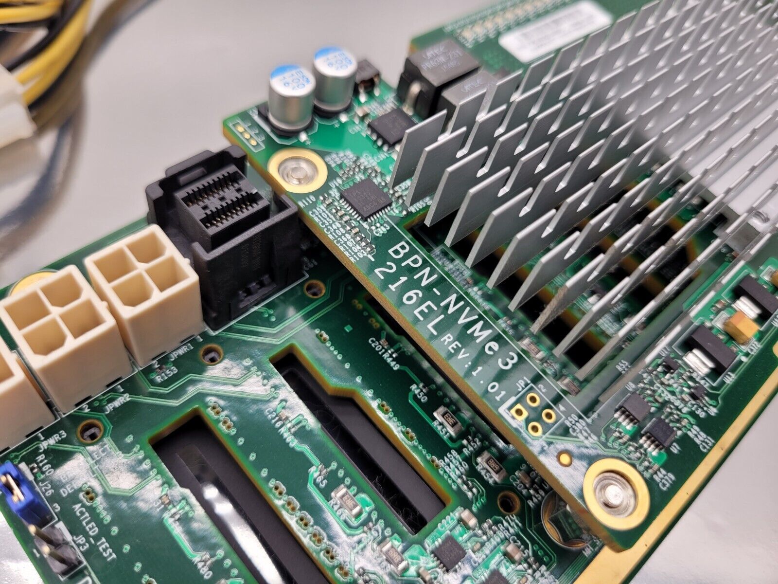 Supermicro BPN-NVME3-216EB / 2x BPN-NVME3-216EL NVME 24 Drive NVMe 2U Backplane