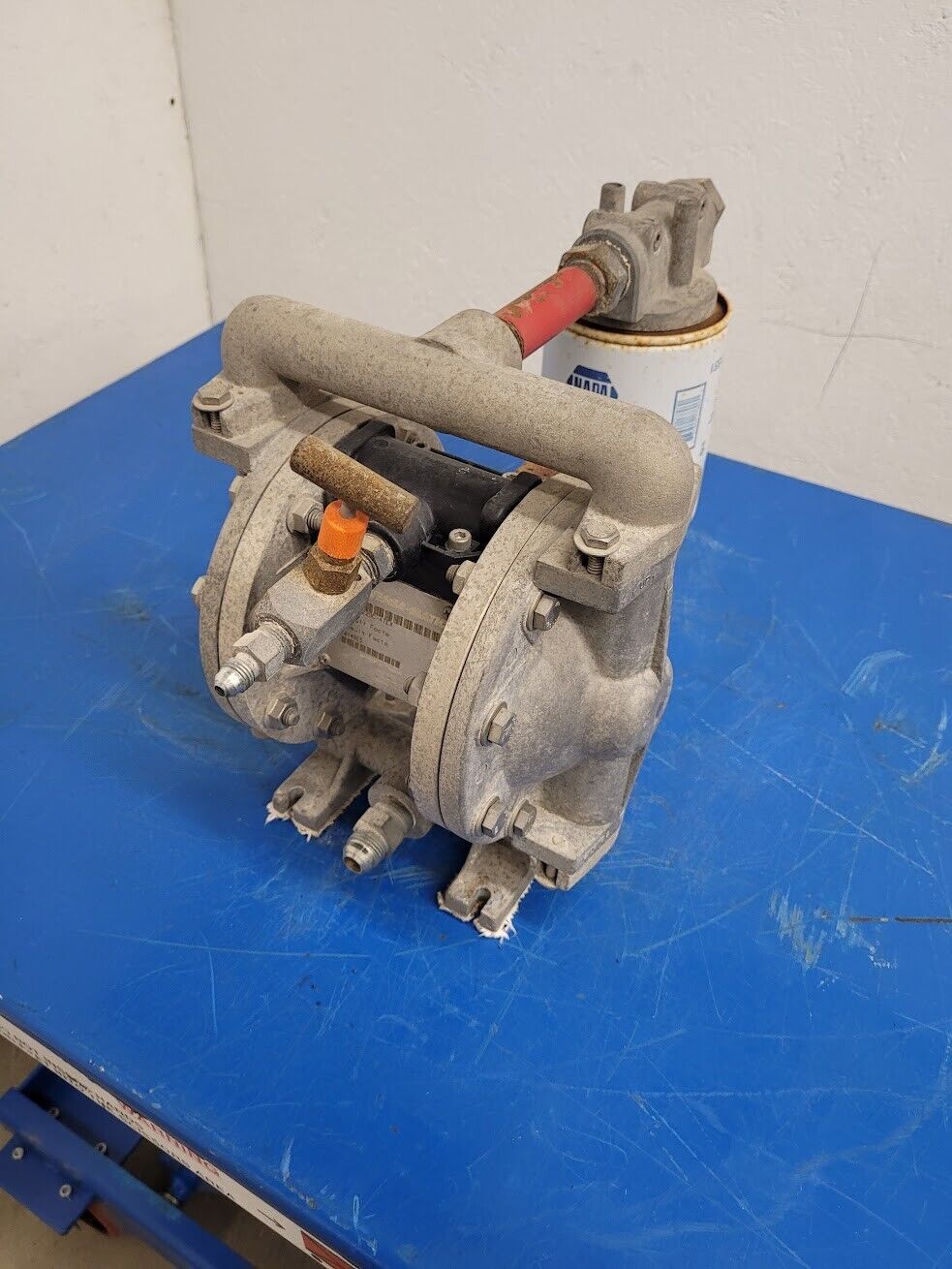 Versamatic 1/2" Aluminum AODD Pump E500A ATEX w/ Filter P551551
