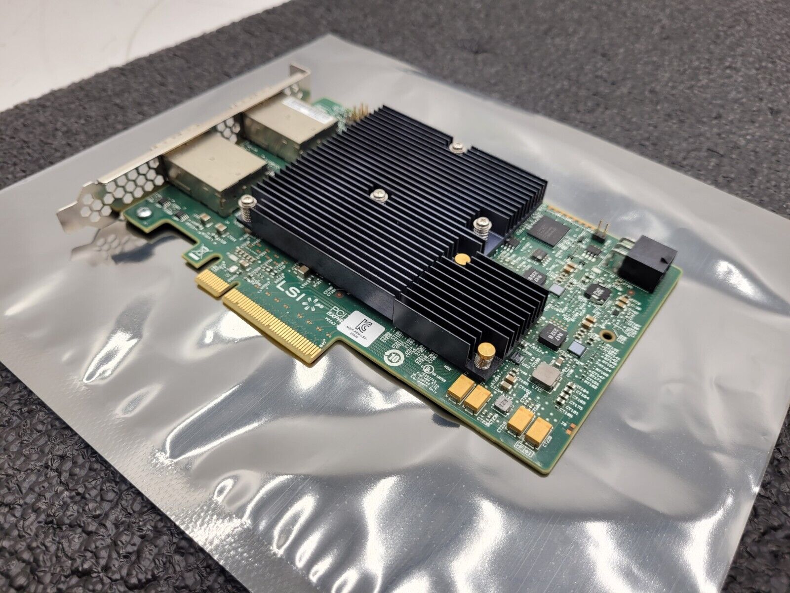 LSI SAS9300-16e 12Gb HBA Controller IT Mode Firmware PCI Express